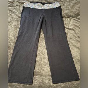 LIVI Active Black Bootcut Yoga Pants with Multicolor Waistband Size 22/24 Long
